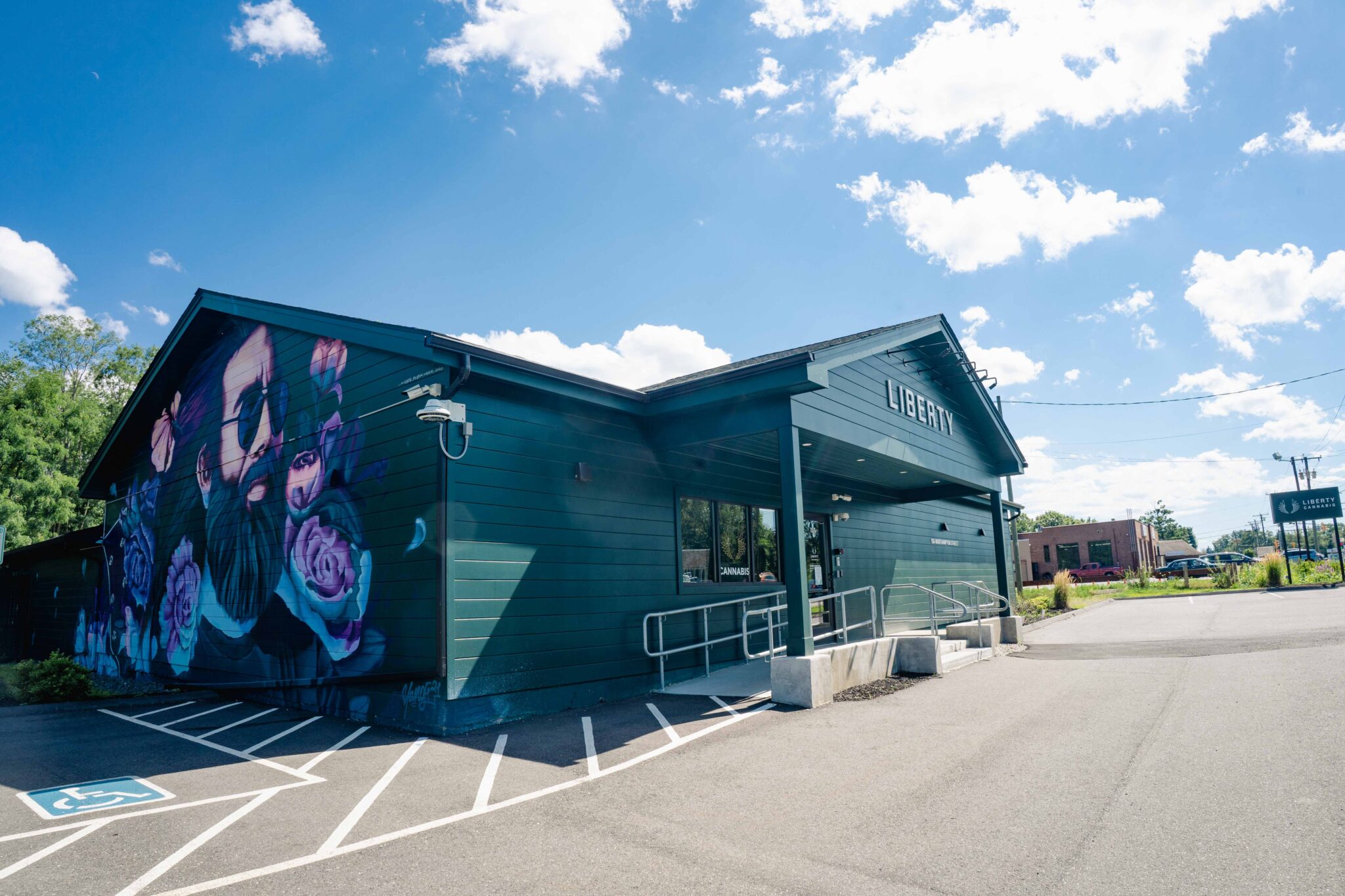 Liberty Easthampton Dispensary exterior